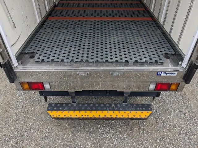 いすゞ エルフ TPG-NMR85AN(2WD)の写真10