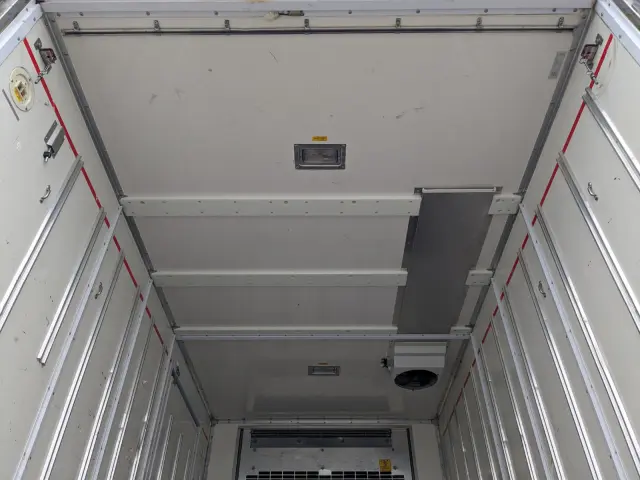 いすゞ エルフ TPG-NMR85AN(2WD)の写真14