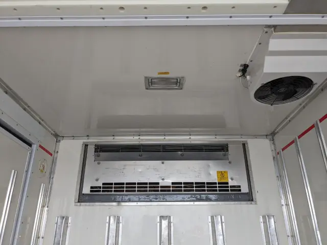 いすゞ エルフ TPG-NMR85AN(2WD)の写真16