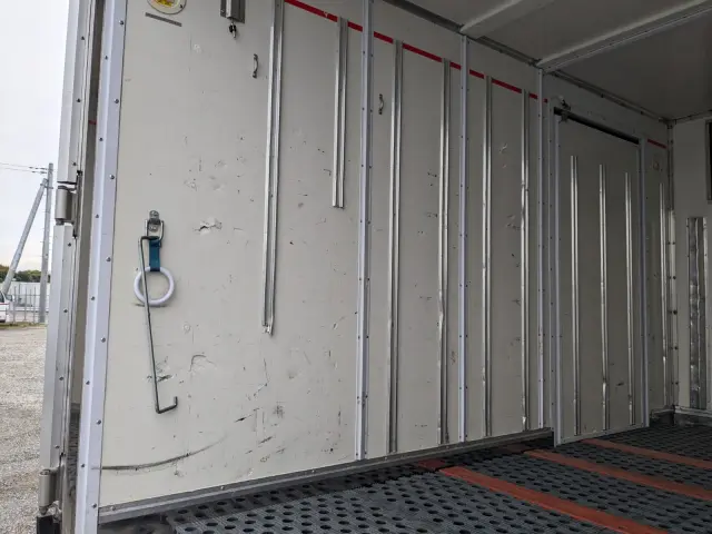 いすゞ エルフ TPG-NMR85AN(2WD)の写真20