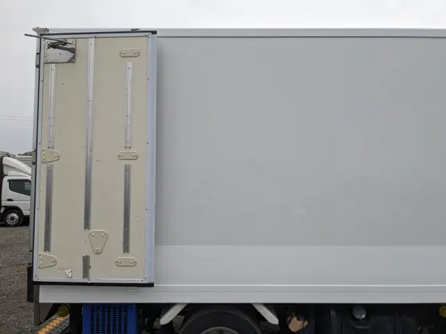 いすゞ エルフ TPG-NMR85AN(2WD)の写真29