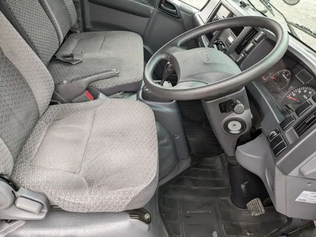 いすゞ エルフ TPG-NMR85AN(2WD)の写真34