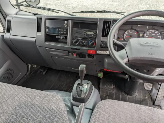 いすゞ エルフ TPG-NMR85AN(2WD)の写真38