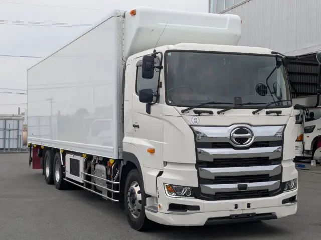 日野 プロフィア 2DG-FR1AHC(6x2)の写真3