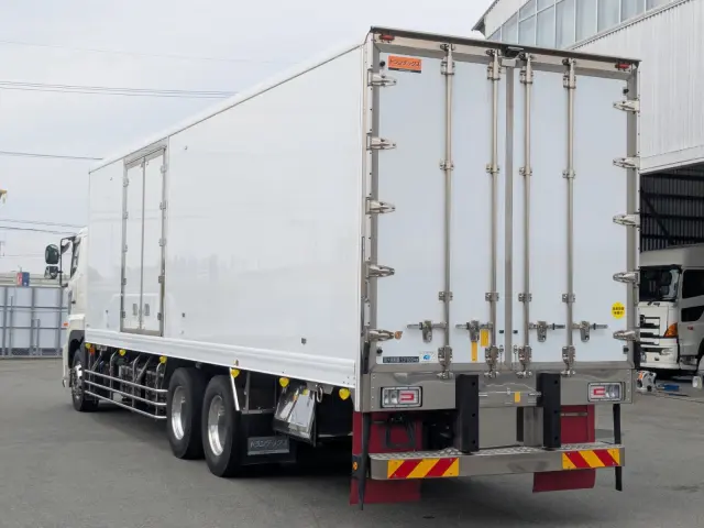 日野 プロフィア 2DG-FR1AHC(6x2)の写真4