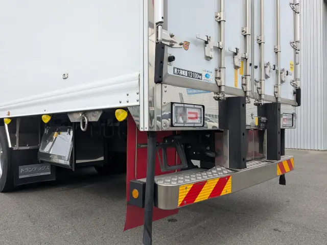 日野 プロフィア 2DG-FR1AHC(6x2)の写真6