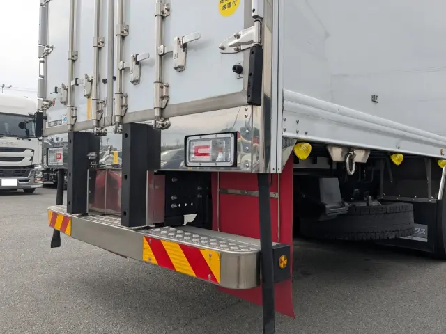 日野 プロフィア 2DG-FR1AHC(6x2)の写真7