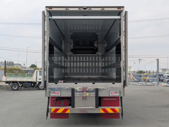 日野 プロフィア 2DG-FR1AHC(6x2)の写真9