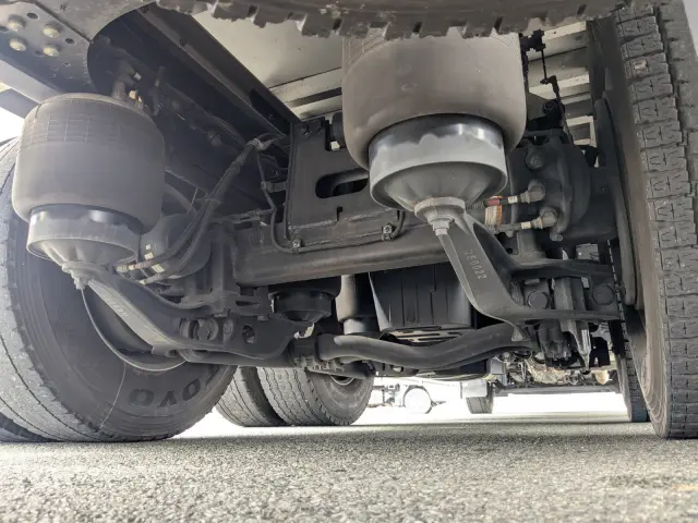 日野 プロフィア 2DG-FR1AHC(6x2)の写真18