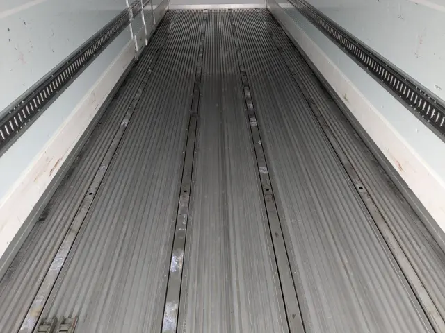 日野 プロフィア 2DG-FR1AHC(6x2)の写真23