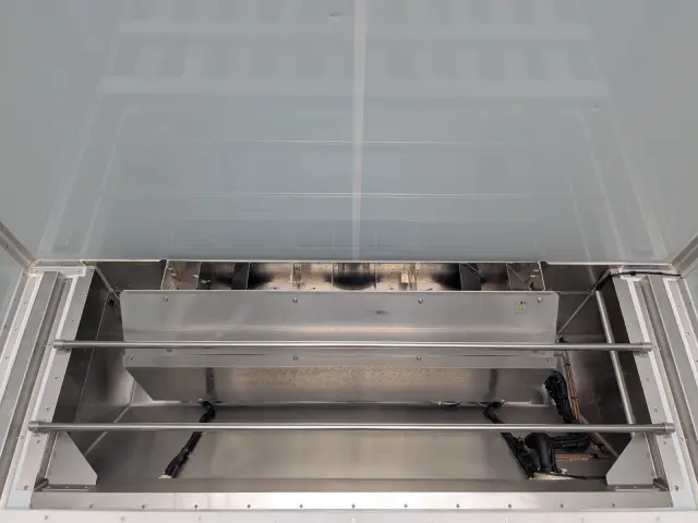 日野 プロフィア 2DG-FR1AHC(6x2)の写真26