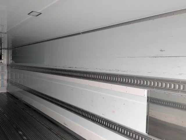 日野 プロフィア 2DG-FR1AHC(6x2)の写真28