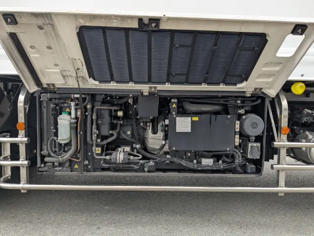 日野 プロフィア 2DG-FR1AHC(6x2)の写真33
