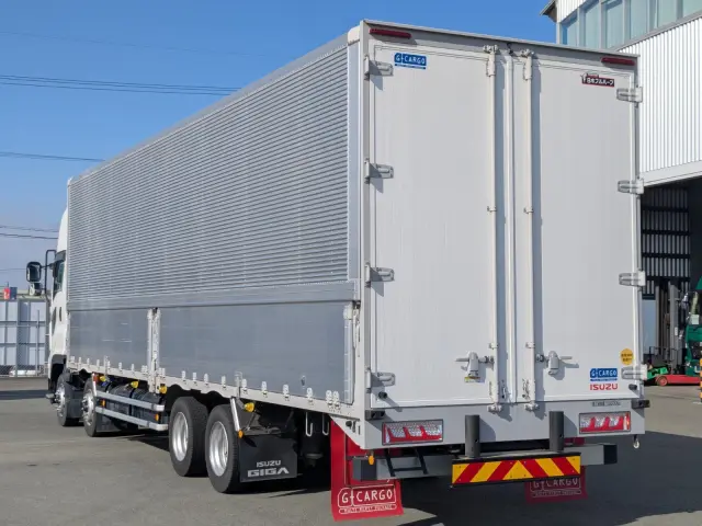 いすゞ ギガ 2PG-CYJ77C(8x4)の写真4