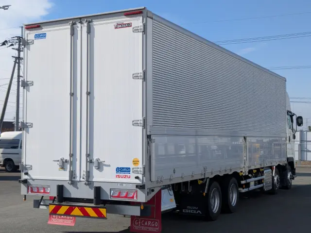 いすゞ ギガ 2PG-CYJ77C(8x4)の写真5