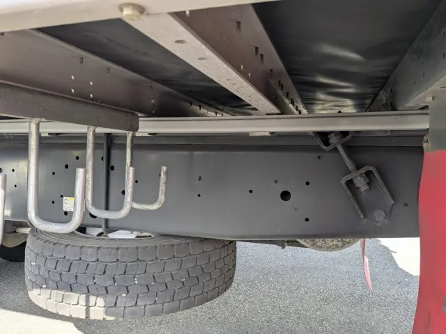 いすゞ ギガ 2PG-CYJ77C(8x4)の写真10