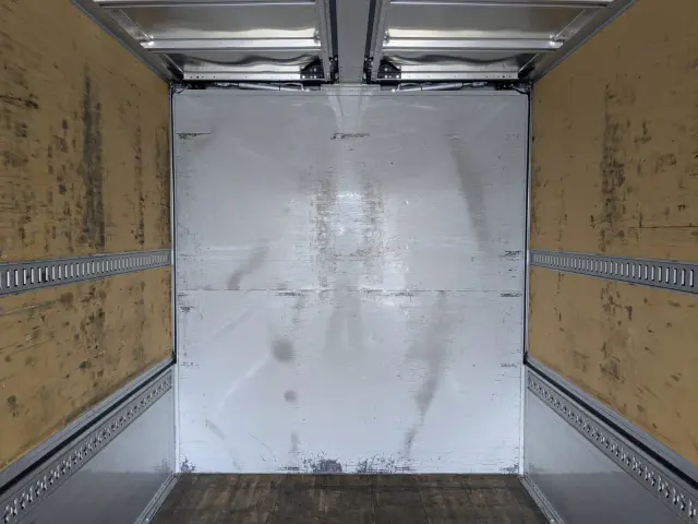 いすゞ ギガ 2PG-CYJ77C(8x4)の写真22