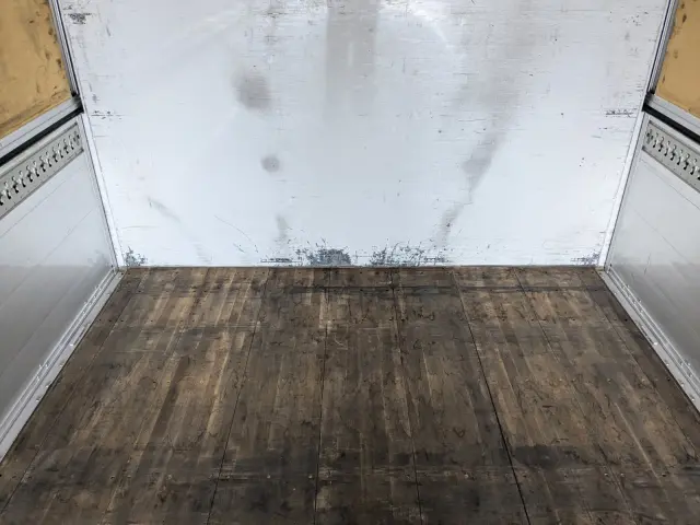 いすゞ ギガ 2PG-CYJ77C(8x4)の写真23