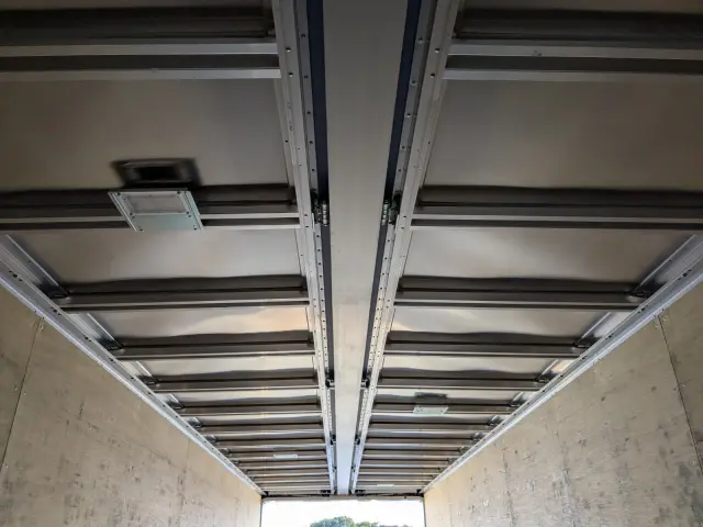 いすゞ ギガ 2PG-CYJ77C(8x4)の写真26