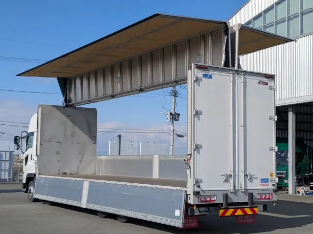 いすゞ ギガ 2PG-CYJ77C(8x4)の写真29