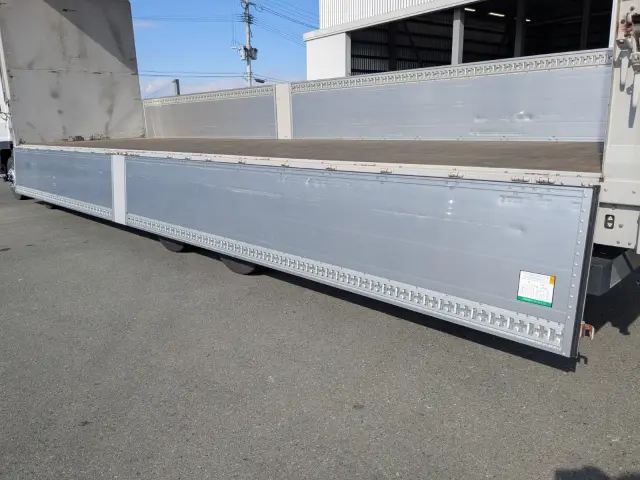 いすゞ ギガ 2PG-CYJ77C(8x4)の写真30