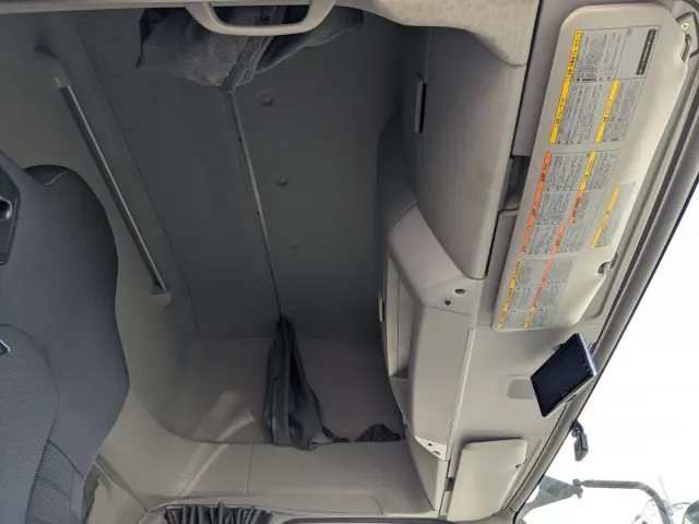 いすゞ ギガ 2PG-CYJ77C(8x4)の写真32