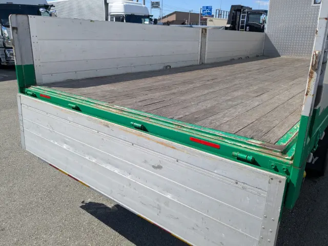 UD コンドル TKG-MK38L(2WD)の写真15