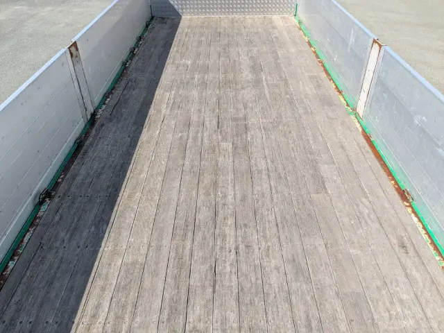 UD コンドル TKG-MK38L(2WD)の写真16