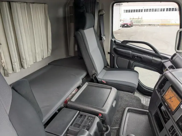 日野 プロフィア QKG-SH1EDAG(2WD)の写真30