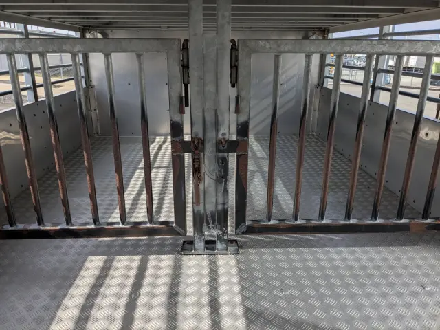 日野 レンジャー LDG-FG8JMAA(2WD)の写真23