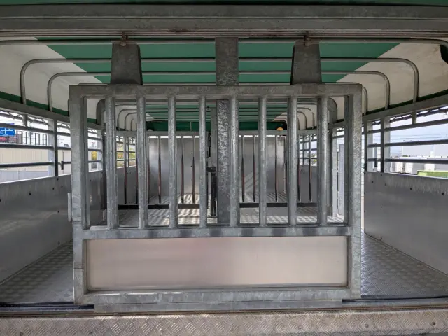 日野 レンジャー LDG-FG8JMAA(2WD)の写真29