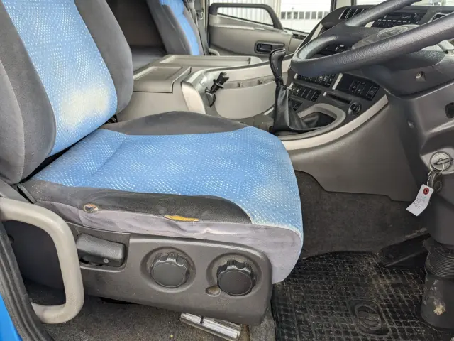 UD クオン PKG-CW4YL(6x4)の写真34