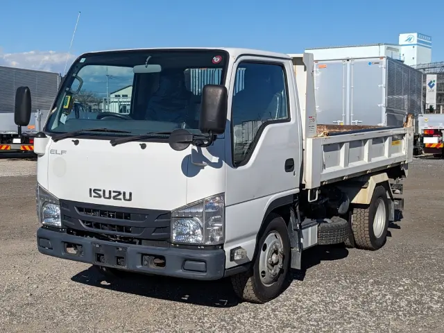 いすゞ エルフ TPG-NKR85AN(2WD)の写真1