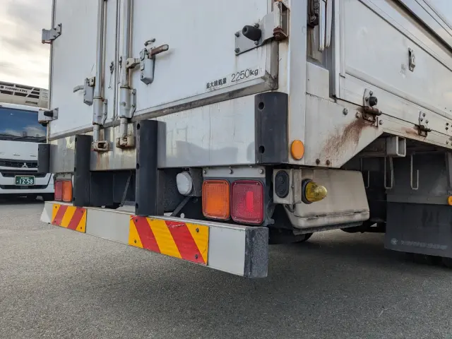 いすゞ フォワード 2PG-FRR90T2(2WD)の写真7