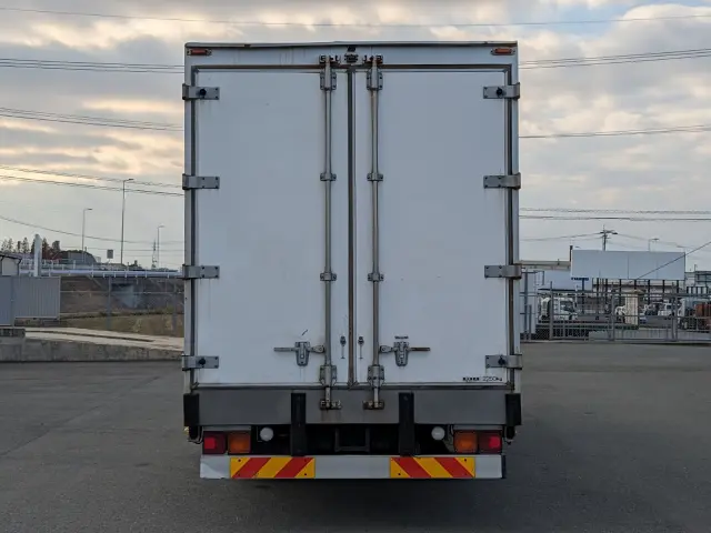 いすゞ フォワード 2PG-FRR90T2(2WD)の写真8