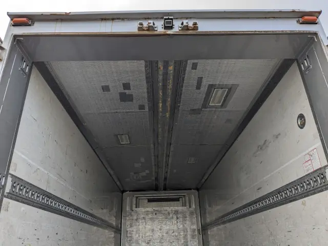 いすゞ フォワード 2PG-FRR90T2(2WD)の写真20