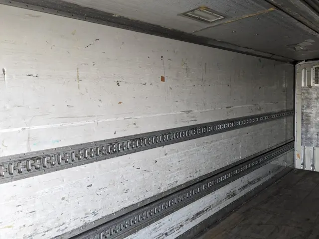 いすゞ フォワード 2PG-FRR90T2(2WD)の写真25