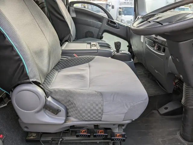 いすゞ フォワード 2PG-FRR90T2(2WD)の写真35