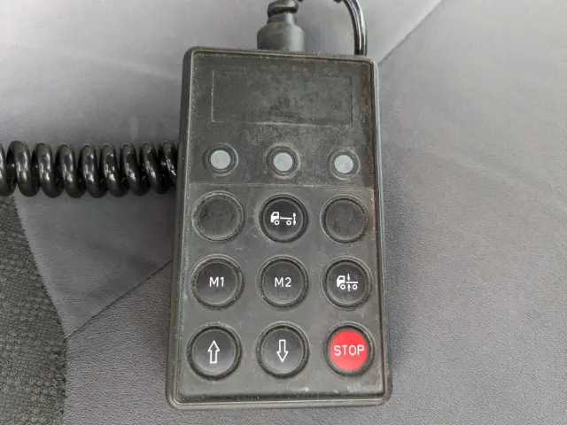 いすゞ フォワード 2PG-FRR90T2(2WD)の写真36