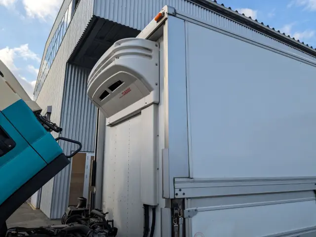 いすゞ フォワード 2PG-FRR90T2(2WD)の写真38