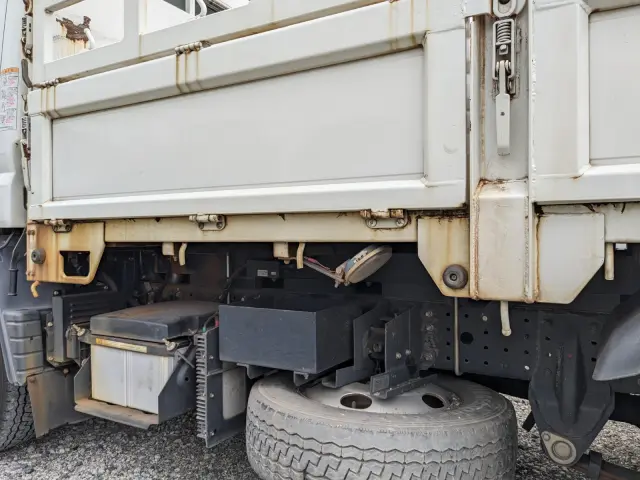 三菱 キャンター TPG-FBA50(2WD)の写真2