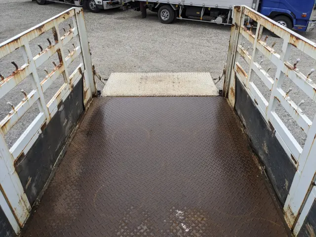 三菱 キャンター TPG-FBA50(2WD)の写真18