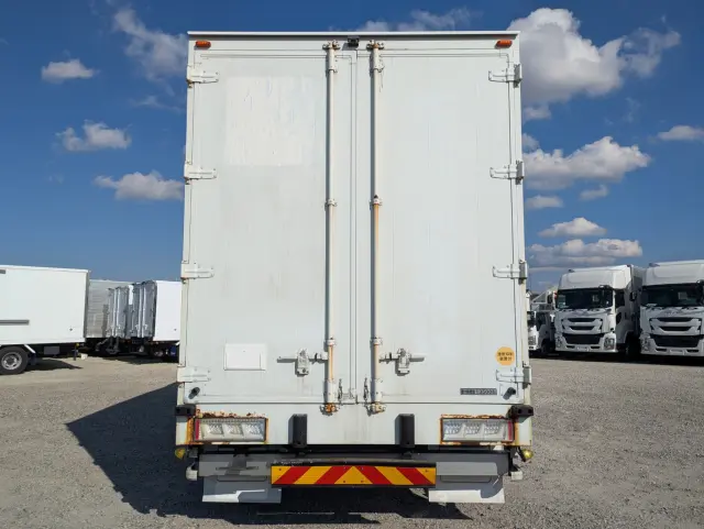 ＵＤ クオン 2PG-CG5CA(8x4)の写真10