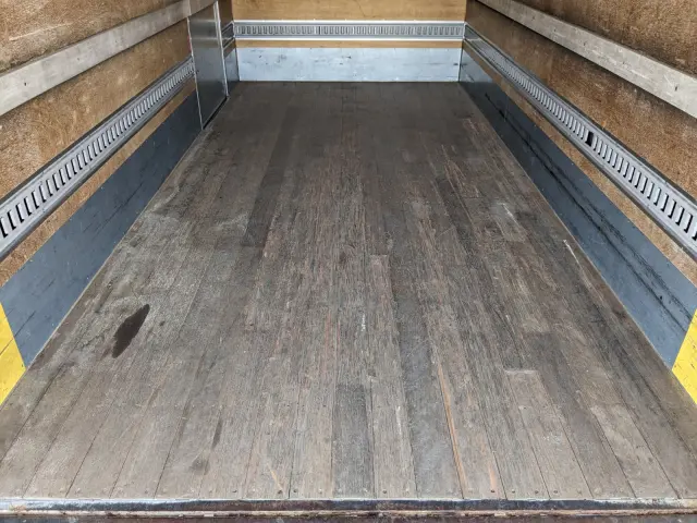 トヨタ ダイナ TKG-XZU710(2WD)の写真15