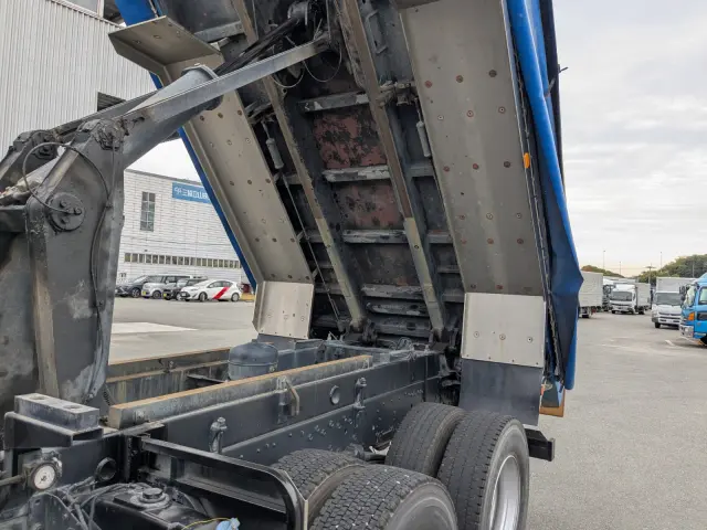 三菱 スーパーグレート QKG-FV60VX(6x4)の写真11