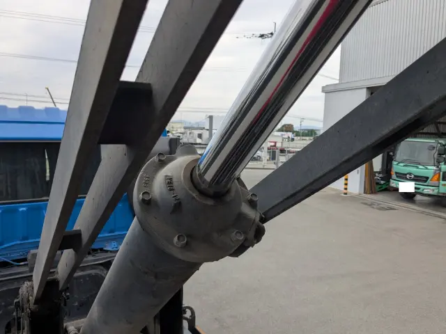 三菱 スーパーグレート QKG-FV60VX(6x4)の写真12