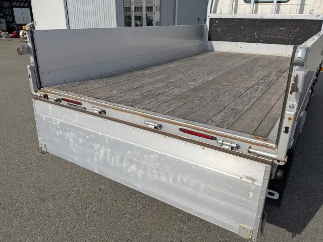 日野 デュトロ 2RG-XZU605M(2WD)の写真16