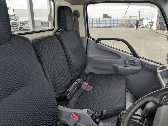 日野 デュトロ 2RG-XZU605M(2WD)の写真24