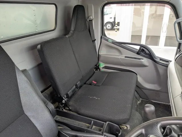 三菱 キャンター TPG-FEB50(2WD)の写真17