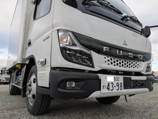 三菱 キャンター 2RG-FBAV0(2WD)の写真5